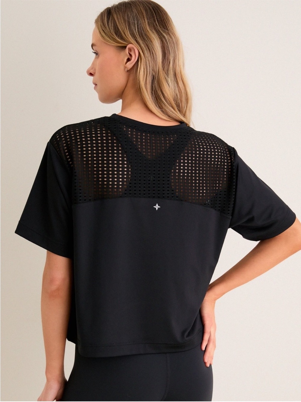 Tuckernuck NWT Cane Cropped Ryan Boyfriend Tee Size Medium in Black Tnuck Sport